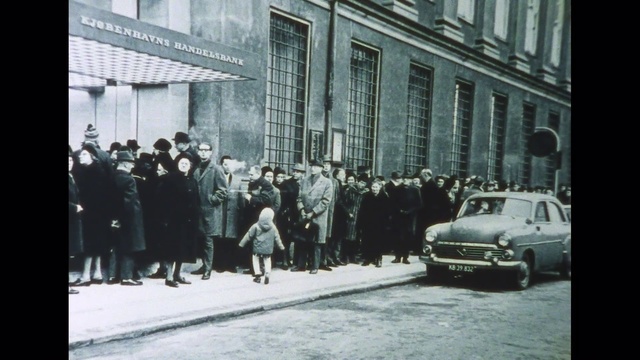 Video Reference: Land vehicle, Vehicle, Car, Tire, Wheel, Building, Motor vehicle, Window, Automotive design, Personal luxury car