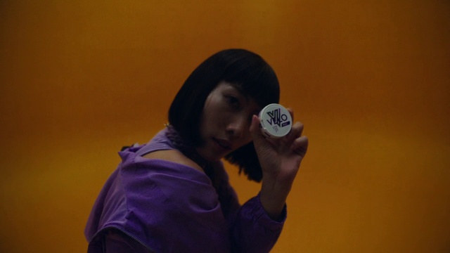 Video Reference: Microphone, Gesture, Audio equipment, Electronic device, Event, Singer, Speech, Baseball cap, Fun, Entertainment