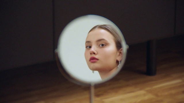 Video Reference: Nose, Cheek, Lip, Eyelash, Window, Human body, Flash photography, Jaw, Ear, Wood