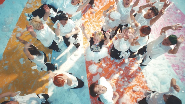Video Reference: World, Organism, Fun, Leisure, Community, Crowd, Happy, Recreation, Event, Visual arts