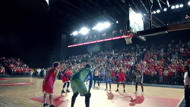Video Reference: Field house, Entertainment, Performing arts, Crowd, Leisure, Fun, Sports, Dance, Fan, Event