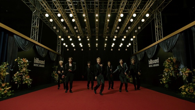 Video Reference: Military person, Plant, Military uniform, Flooring, Military camouflage, Official, Non-commissioned officer, Suit, Military organization, Event