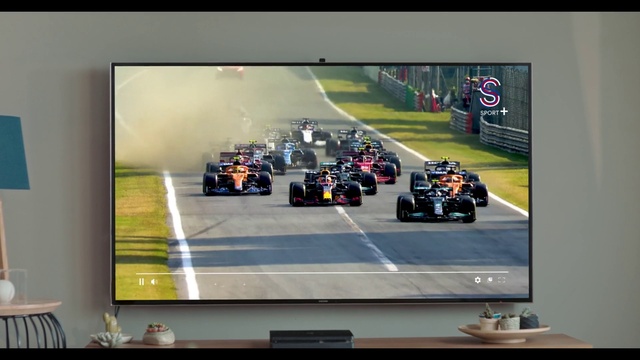 Video Reference: Tire, Vehicle, Car, Wheel, Automotive tire, Helmet, Motor vehicle, Automotive design, Race track, Racing