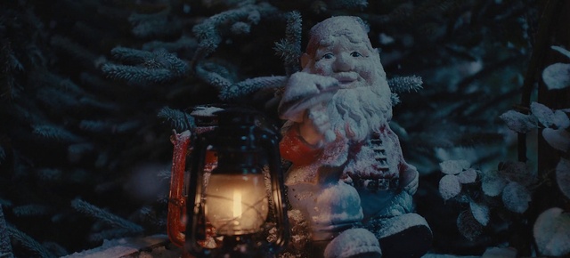 Video Reference: Window, Christmas ornament, Freezing, Santa claus, Art, Event, Snow, Darkness, Lawn ornament, Sculpture