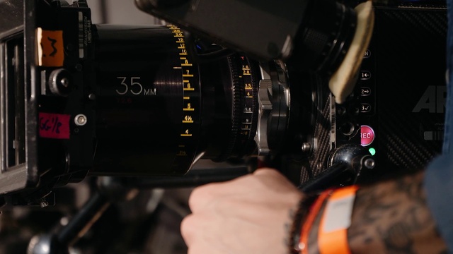 Video Reference: Reflex camera, Digital camera, Camera lens, Camera, Mirrorless interchangeable-lens camera, Digital SLR, Camera accessory, Flash photography, Lens, Single-lens reflex camera