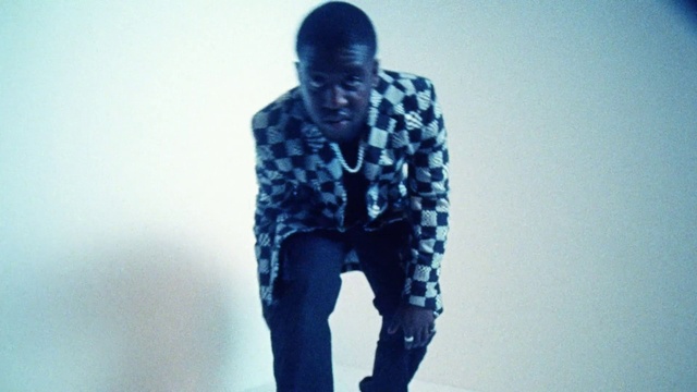 Video Reference: Arm, Shoulder, Human body, Flash photography, Sleeve, Street fashion, Gesture, Entertainment, Denim, Fashion design