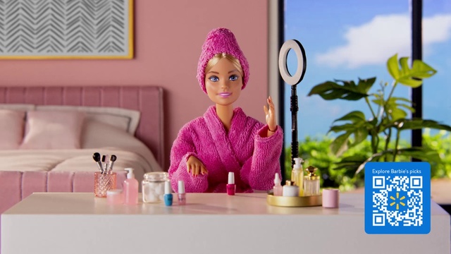 Video Reference: Purple, Plant, Smile, Pink, Violet, Eyelash, Leisure, Magenta, Beauty, Fun