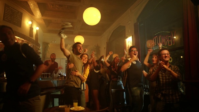 Video Reference: Entertainment, Music, Chair, Microphone, Musician, Performing arts, Crowd, Leisure, Event, Music venue