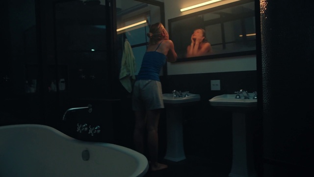 Video Reference: Mirror, Tap, Property, Sink, Plumbing fixture, Bathtub, Bathroom, Bathroom sink, Interior design, Plumbing