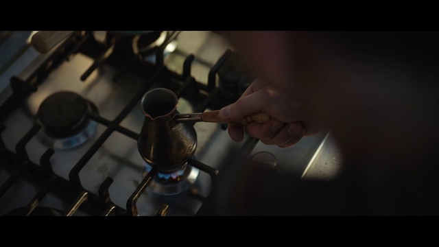 Video Reference: Automotive lighting, Gas, Kitchen appliance, Audio equipment, Gas stove, Automotive design, Auto part, Automotive tire, Rim, Metal