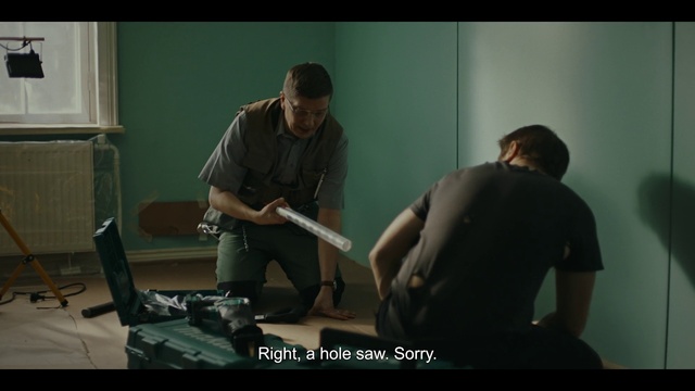 Video Reference: Flash photography, Elbow, Event, T-shirt, Wrist, Service, Music, Conversation, Sitting, Fun