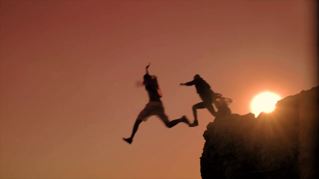 Video Reference: Sky, People in nature, Gesture, Happy, Sunset, Heat, Sunrise, Landscape, Recreation, Dusk