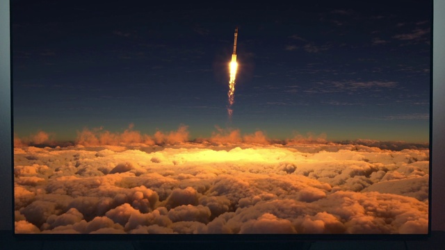 Video Reference: Sky, Atmosphere, Cloud, Atmospheric phenomenon, Heat, Rocket, Tower, Horizon, Geological phenomenon, Natural landscape