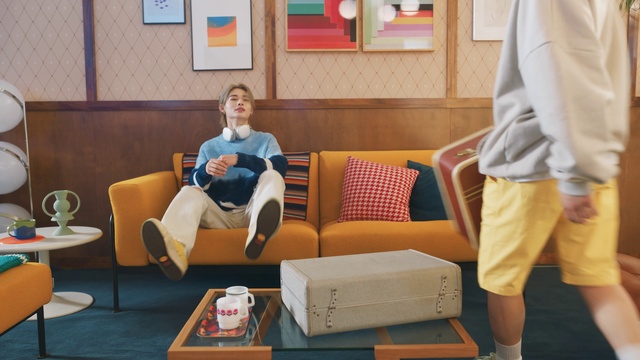Video Reference: Leg, Comfort, Yellow, Picture frame, Leisure, Shorts, Table, Youth, Fun, Flooring