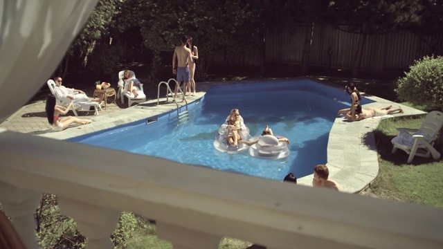 Video Reference: Water, Swimming pool, Plant, Outdoor recreation, Leisure, Fun, Tree, Recreation, Event, Bathing