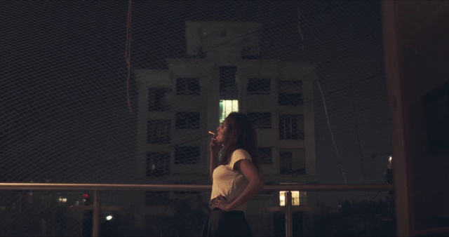 Video Reference: Flash photography, Standing, Midnight, Event, Darkness, Entertainment, Performing arts, Sky, City, Fun