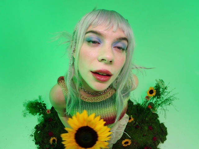 Video Reference: Hair, Flower, Eyelash, Green, Organ, Plant, Petal, Happy, Smile, People in nature