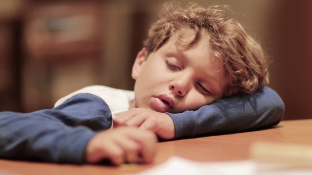 Video Reference: Hair, Face, Nose, Cheek, Arm, Eyebrow, Eye, Comfort, Gesture, Happy