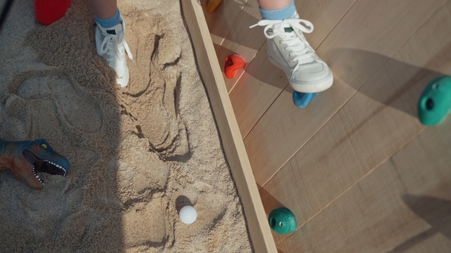 Video Reference: Shoe, Light, Azure, Wood, Grey, Walking shoe, Flooring, Floor, Outdoor shoe, Sneakers