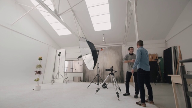 Video Reference: Building, Film studio, Tripod, Flooring, Floor, Ladder, Art, Automotive design, Ceiling, Event