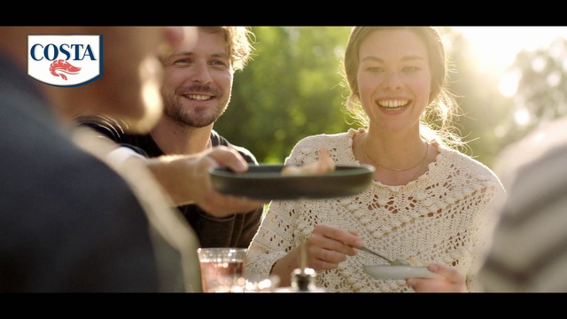 Video Reference: Smile, Hand, Hairstyle, Tableware, Flash photography, Happy, Gesture, Interaction, Finger, Fun