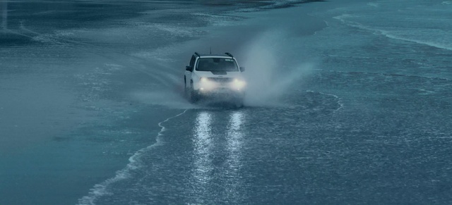 Video Reference: Water, Land vehicle, Vehicle, Car, Automotive lighting, Hood, Motor vehicle, Automotive tire, Automotive design, Asphalt