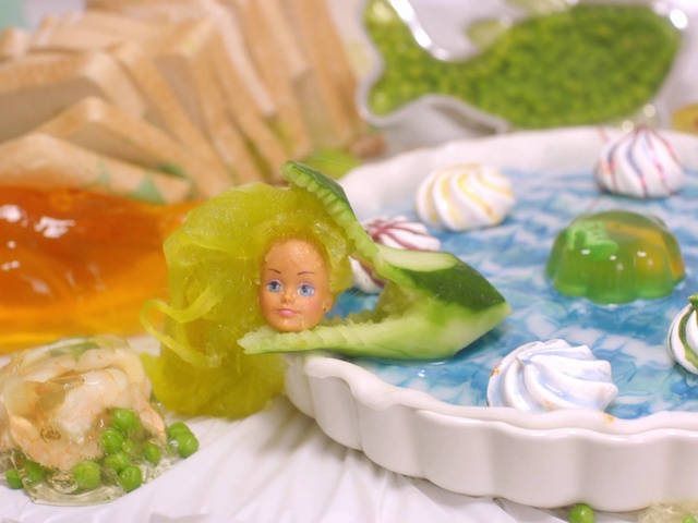 Video Reference: Food, Green, Cake decorating, Cuisine, Cake decorating supply, Ingredient, Dish, Baked goods, Sweetness, Sugar cake