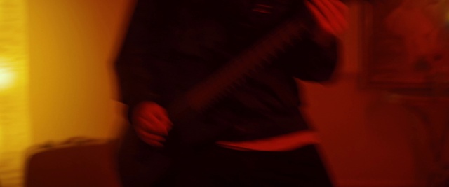 Video Reference: Sleeve, Gesture, Finger, Elbow, Waist, T-shirt, Magenta, Wrist, Human leg, Electric blue