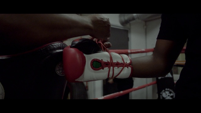 Video Reference: Flash photography, Gesture, Elbow, Eyelash, Automotive design, Human leg, Event, Chest, Wrist, Carmine