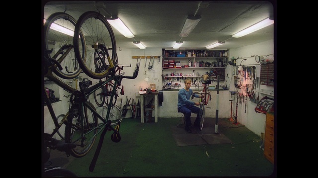 Video Reference: Bicycle, Tire, Wheel, Bicycle wheel, Crankset, Bicycle tire, Bicycles--Equipment and supplies, Vehicle, Bicycle frame, Bicycle handlebar