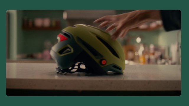 Video Reference: Peripheral, Input device, Helmet, Mouse, Sports equipment, Sports gear, Automotive design, Computer hardware, Machine, Engineering