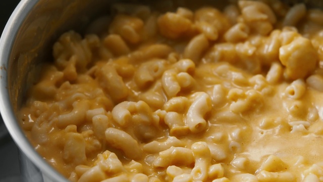 Video Reference: Food, Ingredient, Jaw, Staple food, Cuisine, Dish, Legume family, Macaroni and cheese, Produce, Comfort food