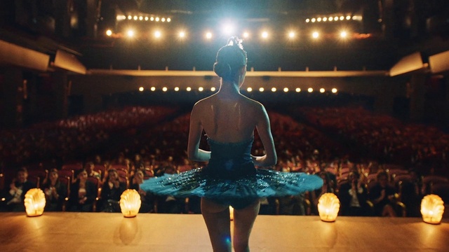 Video Reference: Dance, Light, Lighting, Dress, Fashion design, Choreography, Performing arts, Entertainment, Dancer, Event