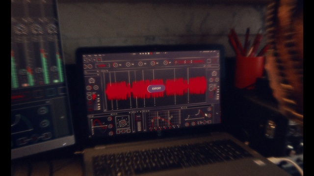 Video Reference: Audio equipment, Gadget, Electrical wiring, Electronic instrument, Display device, Computer hardware, Computer, Entertainment, Gas, Machine