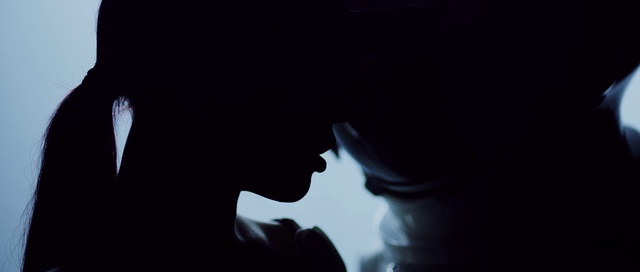 Video Reference: Flash photography, Gesture, Tints and shades, Event, Darkness, Midnight, Backlighting, Monochrome photography, Monochrome, Happy