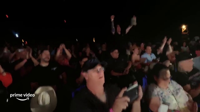 Video Reference: Entertainment, Flash photography, Fun, Crowd, Magenta, Event, T-shirt, Leisure, Midnight, Darkness