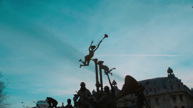 Video Reference: Sky, Cloud, Sculpture, People in nature, Flag, Art, Statue, Pole, Monument, Event
