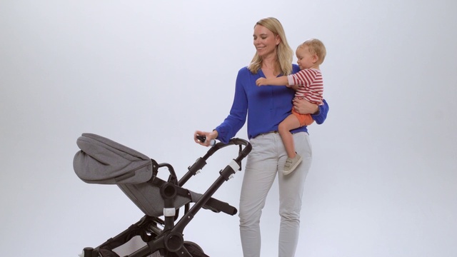 Video Reference: Smile, Wheel, Tire, Happy, People in nature, Gesture, Flash photography, Comfort, Waist, Bicycle tire