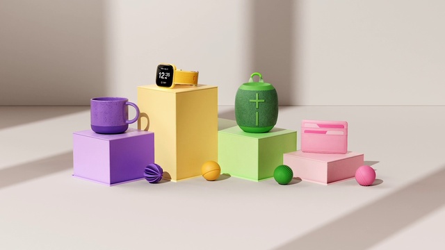 Video Reference: Product, Toy, Rectangle, Toy block, Building sets, Material property, Magenta, Font, Plastic, Lego