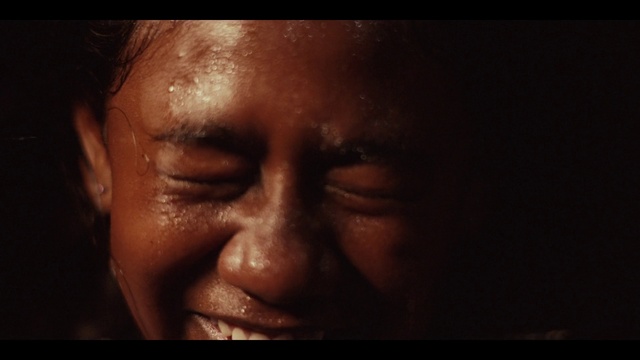 Video Reference: Nose, Cheek, Eyelash, Flash photography, Jaw, Gesture, Ear, Happy, Wrinkle, Darkness