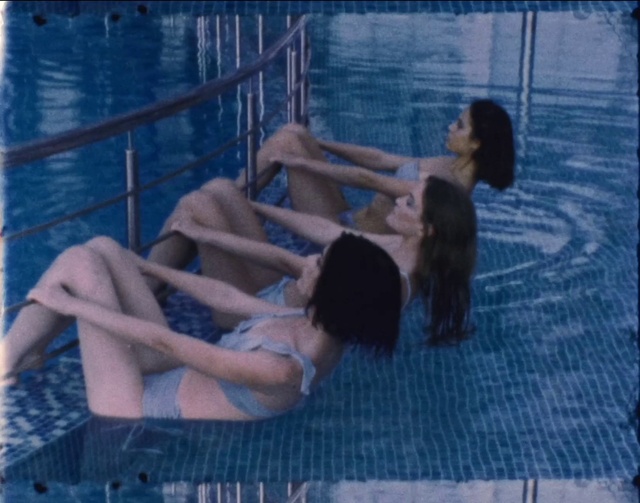 Video Reference: Water, Swimming pool, Blue, Leisure, Fun, Recreation, Thigh, Barechested, Barefoot, Human leg