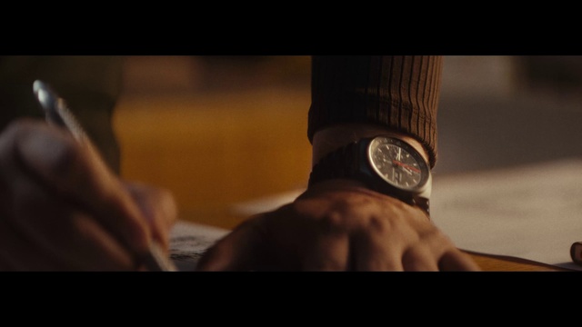 Video Reference: Watch, Cloud, Flash photography, Sky, Gesture, Analog watch, Clock, Wrist, Eyewear, Tints and shades