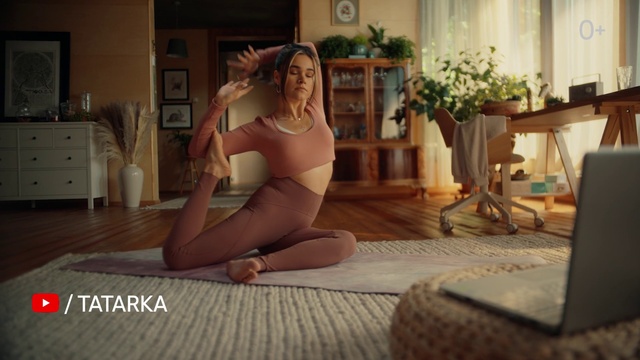 Video Reference: Plant, Comfort, Flash photography, Wood, Thigh, Houseplant, Floor, Flooring, House, Black hair