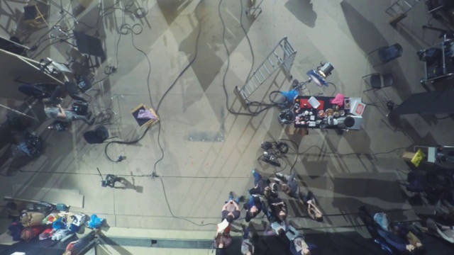 Video Reference: World, Architecture, Urban design, Wall, Crowd, City, Fun, Space, Event, Games