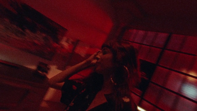 Video Reference: Microphone, Musician, Entertainment, Flash photography, Music, Performing arts, Sky, Artist, Fun, Tints and shades