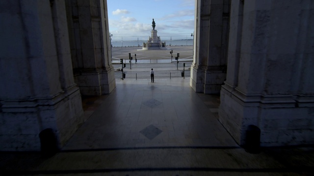 Video Reference: Water, Building, Cloud, Road surface, Sky, Flooring, City, Sculpture, Composite material, Symmetry