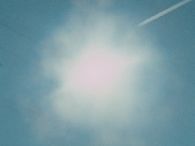 Video Reference: Cloud, Sky, Cumulus, Electric blue, Meteorological phenomenon, Sun, Astronomical object, Pattern