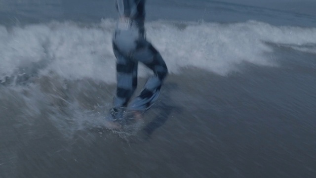 Video Reference: Water, Surfboard, Sky, Surfing, Surfing Equipment, Sports equipment, Freezing, Wind wave, Skimboarding, Recreation