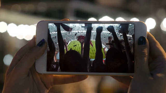 Video Reference: Mobile phone, Telephony, Communication Device, Gesture, Mobile device, Gadget, Telephone, Finger, Portable communications device, Smartphone