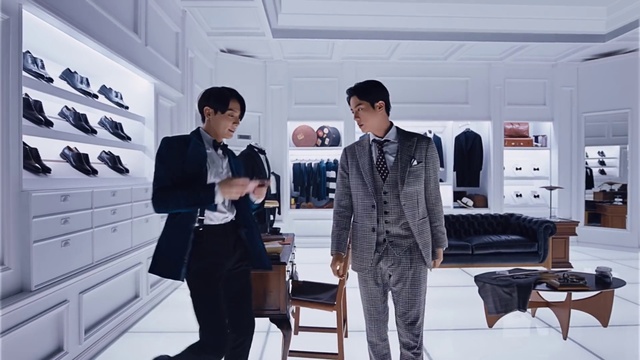 Video Reference: Automotive design, Fashion design, Suit, Eyewear, Blazer, Formal wear, White-collar worker, Event, Street fashion, Job